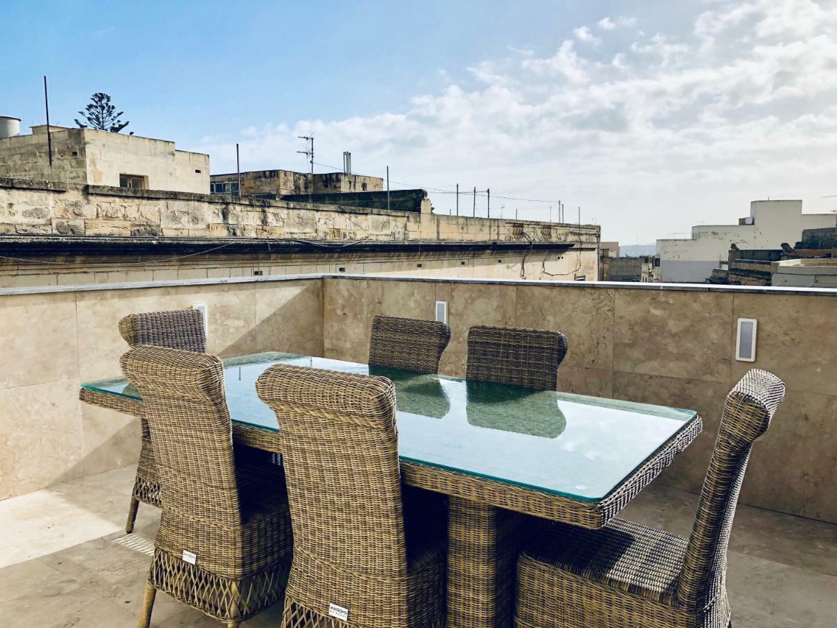 Holiday townhouse in Sliema centre Exterior foto